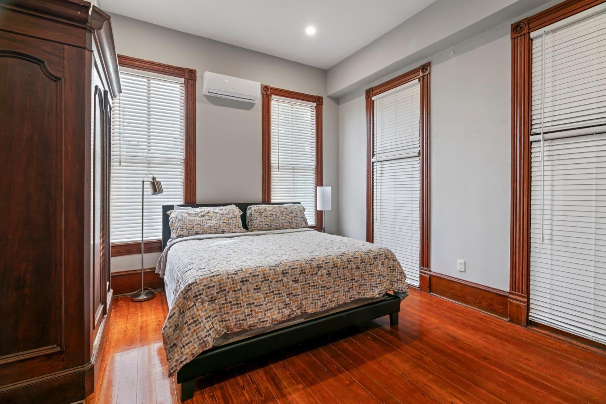 Historic Galveston Family Beach Home With 3 King Beds Exteriör bild